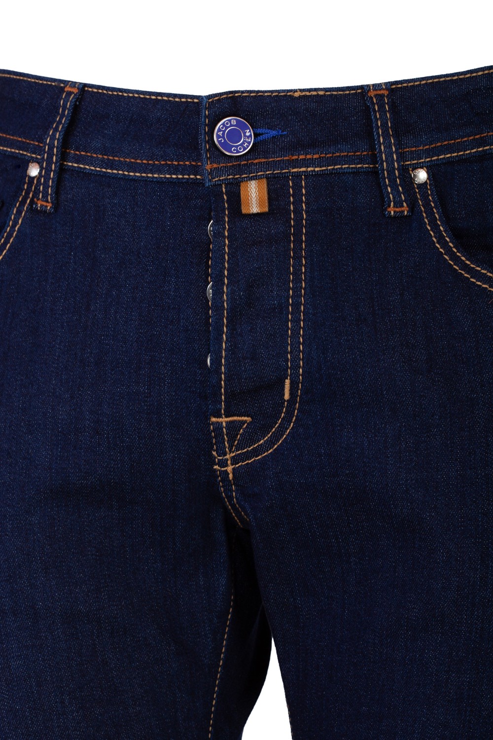 shop JACOB COHEN  Jeans: Jacob Cohen jeans Nick.
Bottoni logati con finitura smaltata.
Vita regolare.
Modello a cinque tasche con logo ricamato sul taschino.
Salpa logata in cavallino.
Patta interna ricamata con nome del pantalone e citazione del fondatore.
Chiusura con bottoni.
Slim fit.
Composizione: 92 % Cotone 8% Elastan.
Made in Italy.. NICK UQE06 40S3623-001D number 9115382